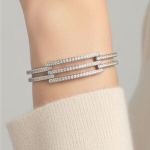 Stylish geometrical bangle bracelet.